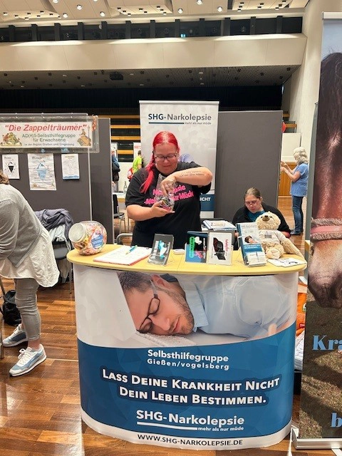 Infostände auf dem Gießener Selbsthilfe-Tag 2025 in der Kongresshalle in Gießen
